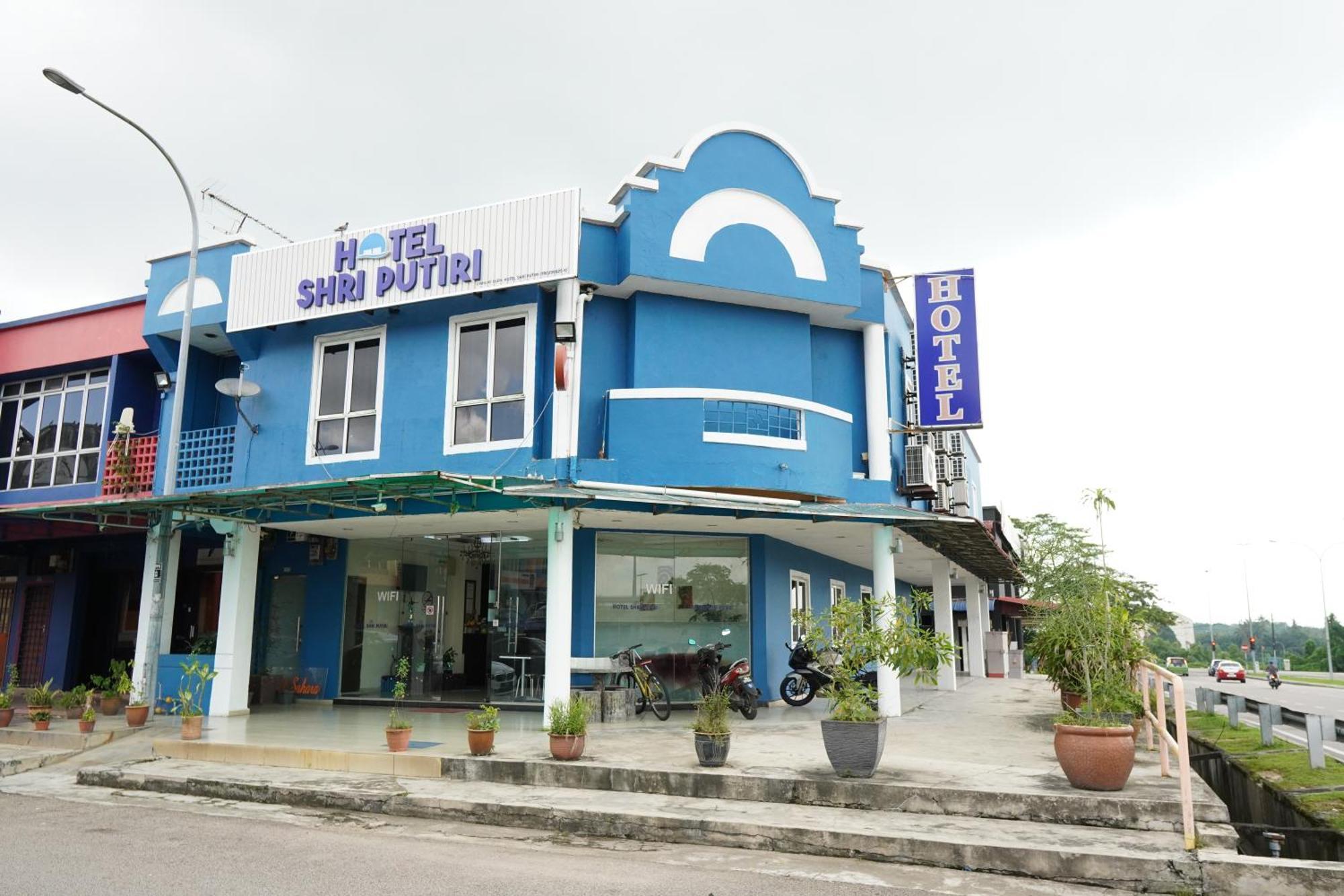 Hotel Shri Putiri Pasir Gudang Exterior foto